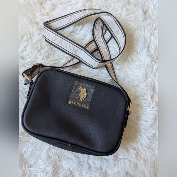 U.S. Polo Assn. Classic Zip Metallic Crossbody Bag - Black - Picture 1 of 11